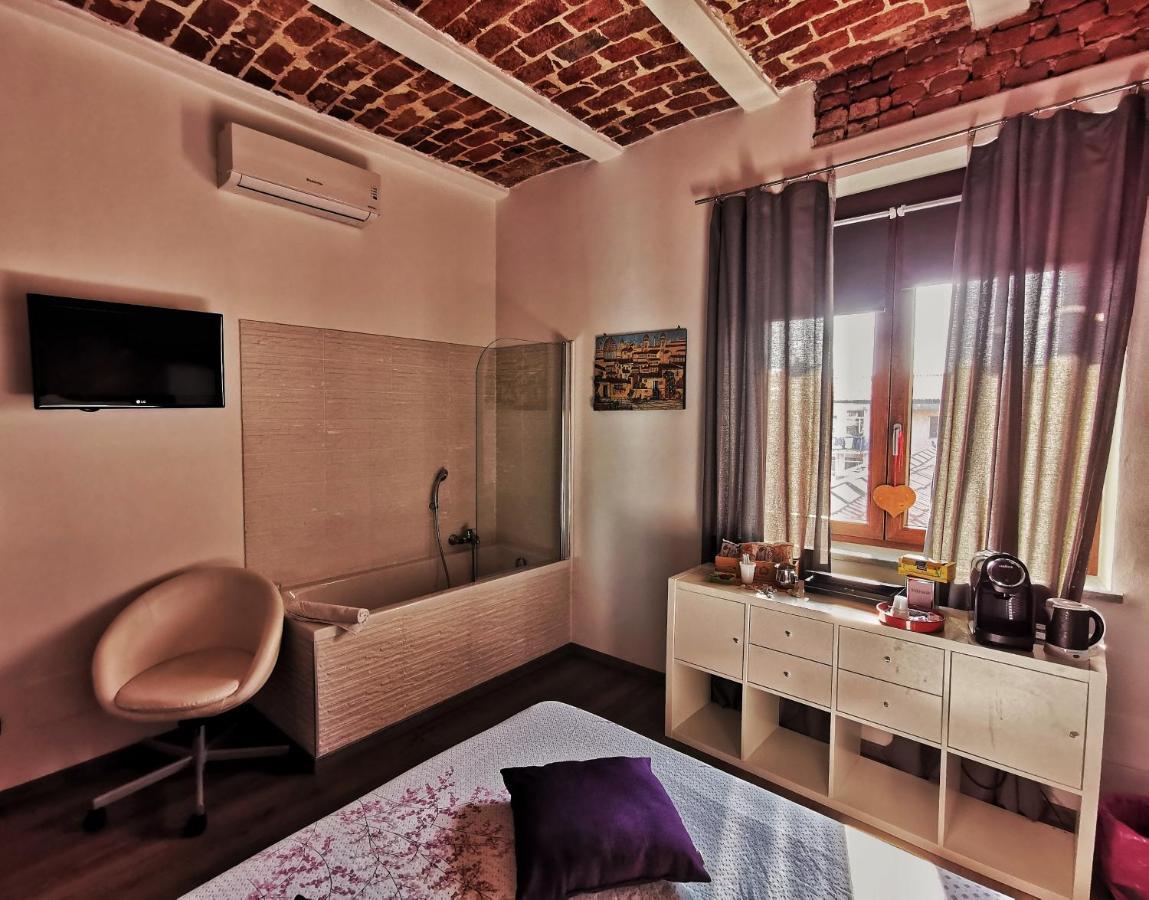 Regis B&B Camere Centro Storico Chivasso Εξωτερικό φωτογραφία